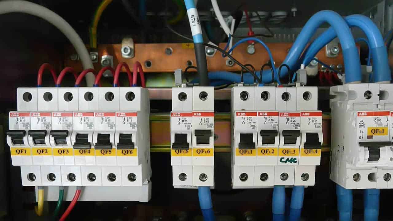 Fusible qui grille : Que faire pour résoudre ce problème ?
